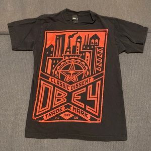 Vintage obey black tee with logo